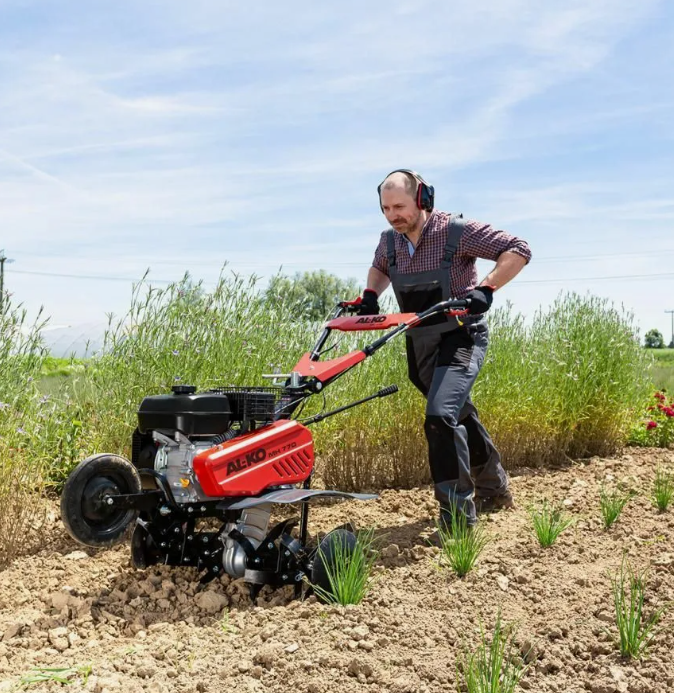 <span color-type="color" style="color: #000000;">Александр</span>